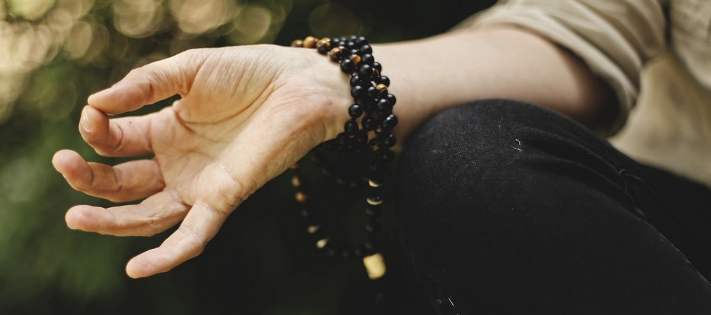 meditation-main-coupee Magnétisme et hypnose à Dommartin-lès-Toul